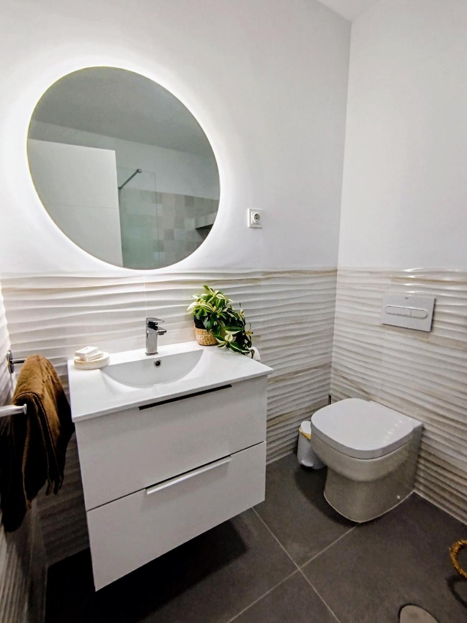 Impressive Apartment With 3 Bedrooms Metres From The Beach Estepona Ngoại thất bức ảnh