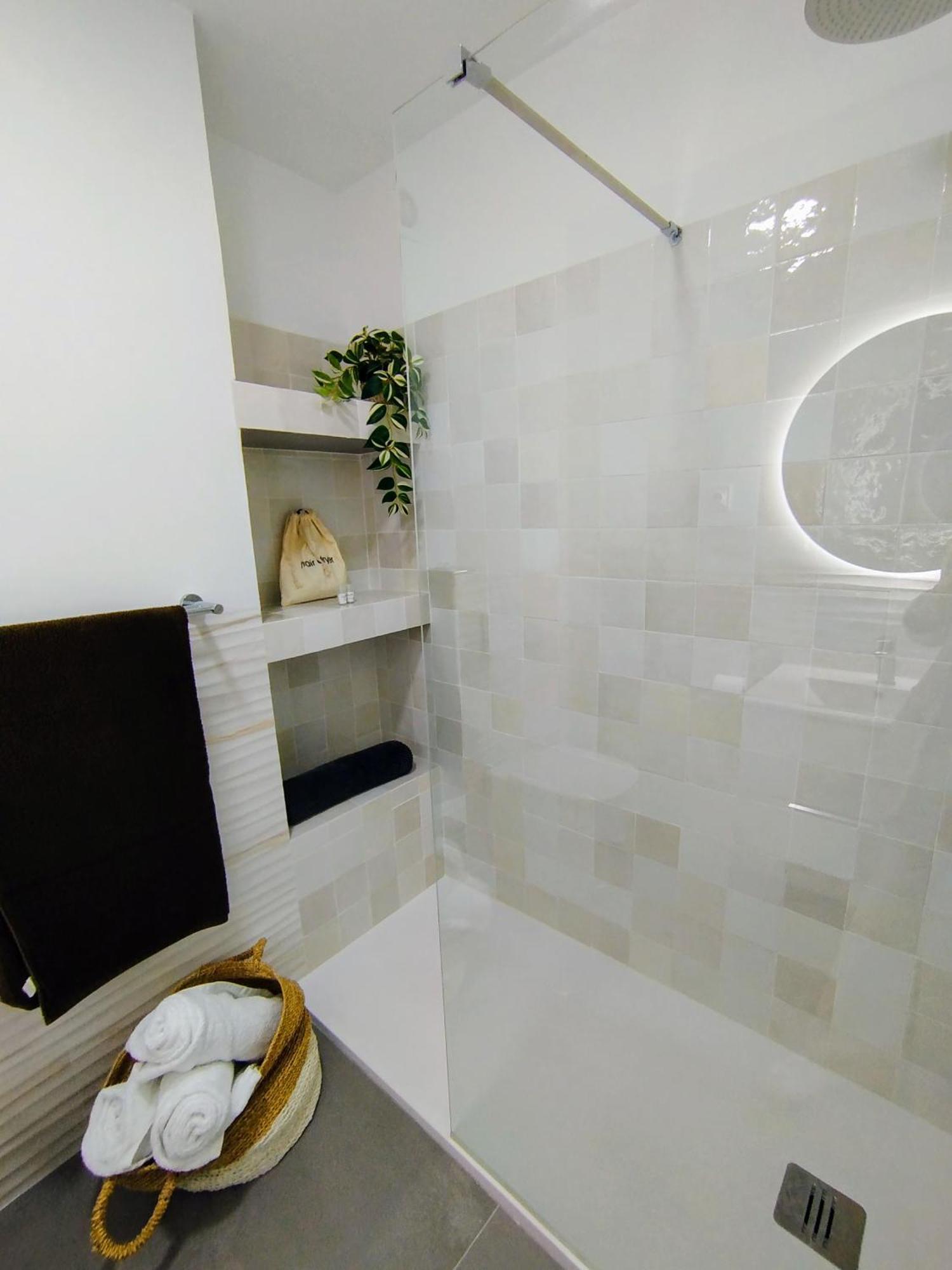 Impressive Apartment With 3 Bedrooms Metres From The Beach Estepona Ngoại thất bức ảnh